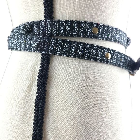 𝅺TORRID Black & White Tweed Skinny Belt Gold Buckle Size Torrid 4 /26/4X NWOT - Picture 2 of 8